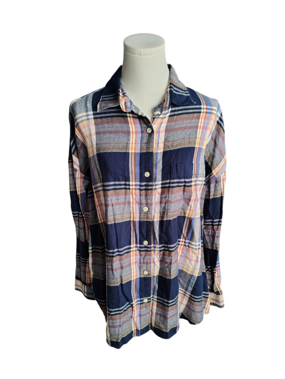 Old Navy 100% Cotton Boyfriend Plaid Navy Blue Pink Button Down Shirt Size Large